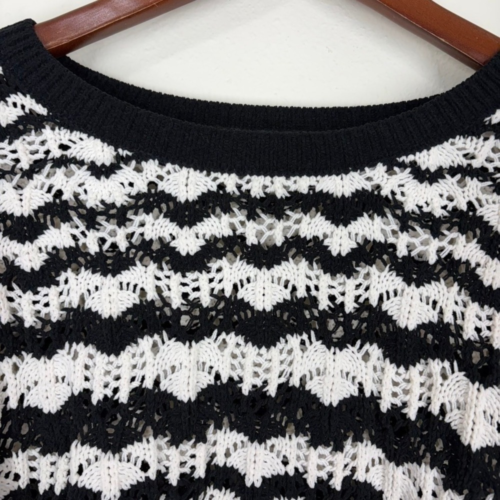 Zara Womens Crochet Open Knit Sweater L Black White Striped Bell Sleeve Crop - Picture 5 of 10